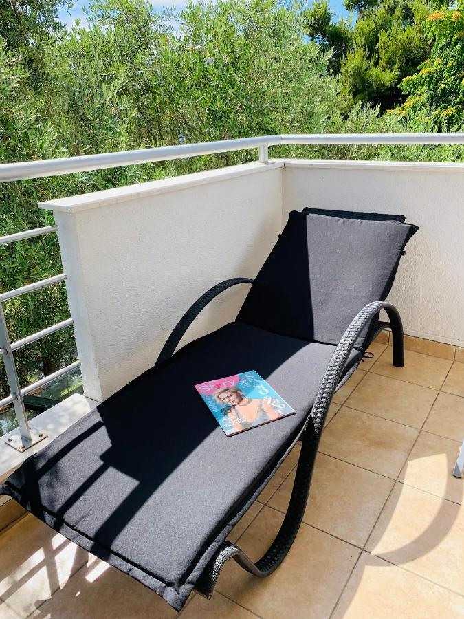 Ivana Apartment With Terrace Novalja Exterior foto